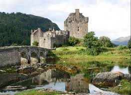 Castillo de las tierras altas de Escocia.